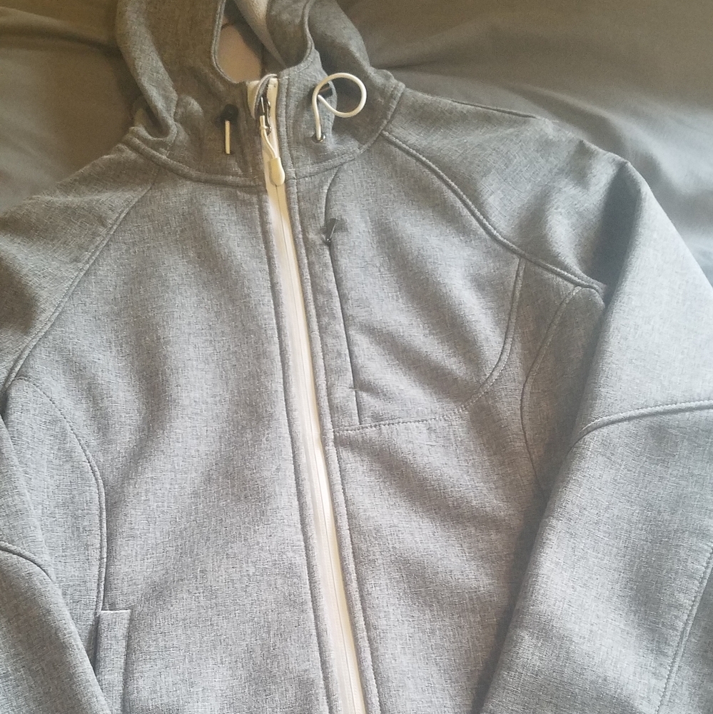 Kirkland Signature Weather Jacket Size S/CH Gray
